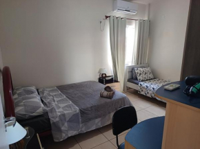 Ap com 2 AR de 2 quartos, garagem, no Centro Sul